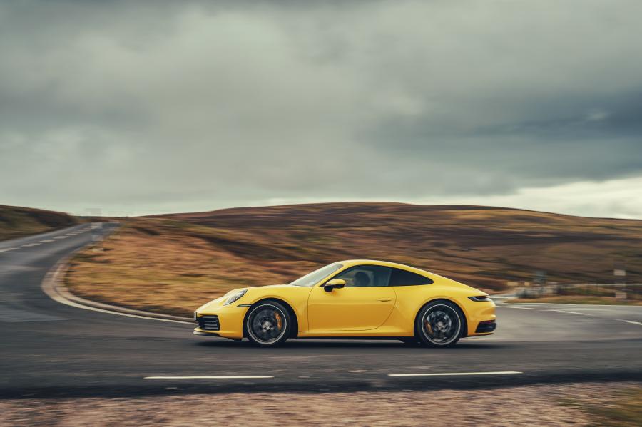  Porsche 911 Carrera 4S (992) 2019 года  (UK) (фото 2 из 40)